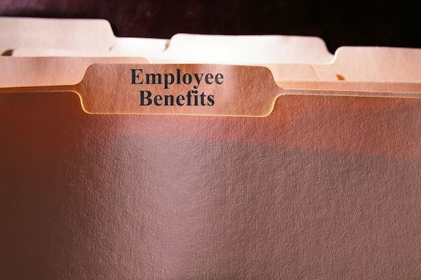 13746776 - folders with employee benefits text